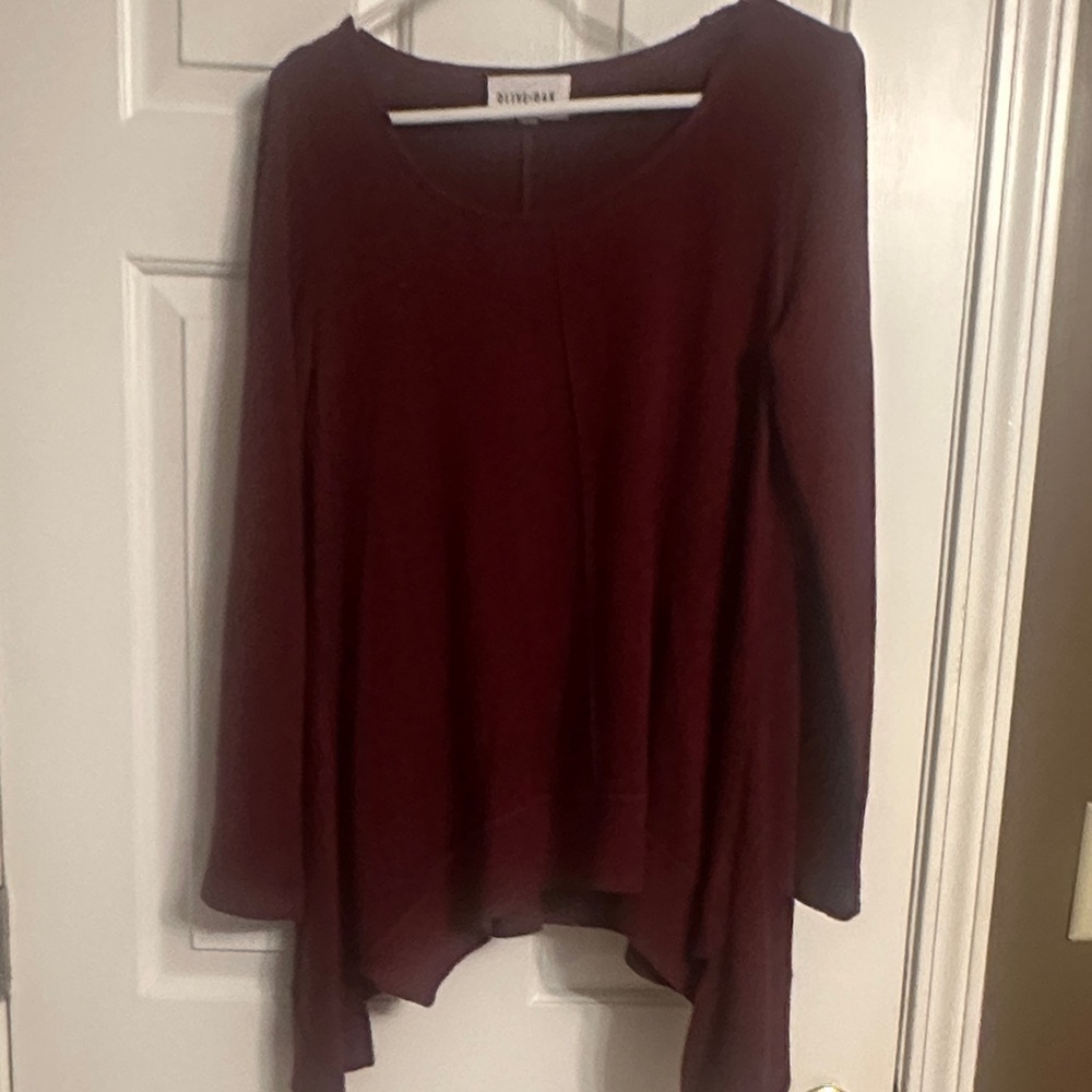 Olive & Oak Burgundy Asymmetrical Hem Top